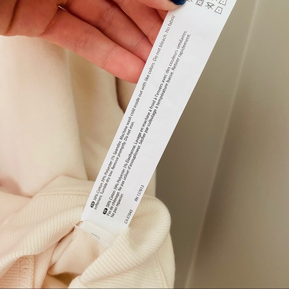 Wildfox All You Need Is Love Sweater Sz Small - Picture 8 of 13